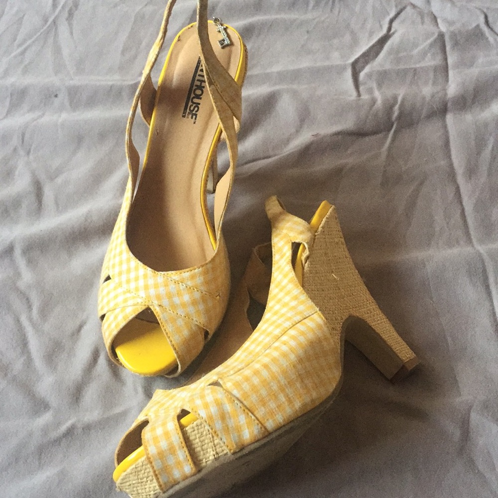 Cute yellow open-toe heels